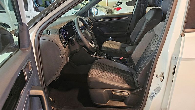 Volkswagen T-Cross • 2023 • 18,456 km 5