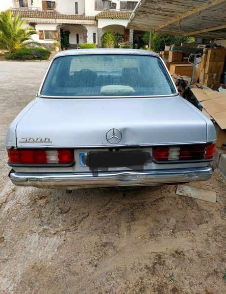 Mercedes-Benz E • 1980 • 97,332 km 4