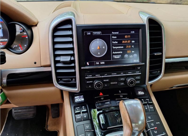 Porsche Cayenne • 2011 • 200,000 km 2
