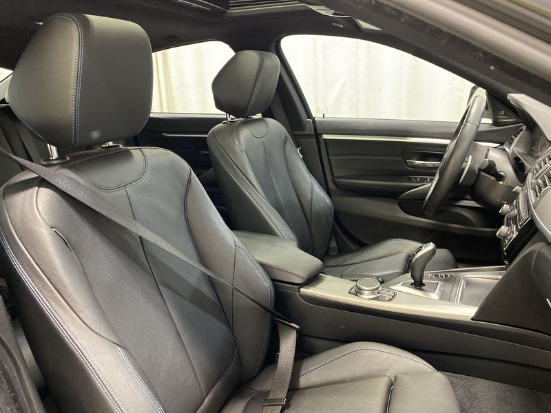 BMW 4 Series • 2019 • 17,429 km 7