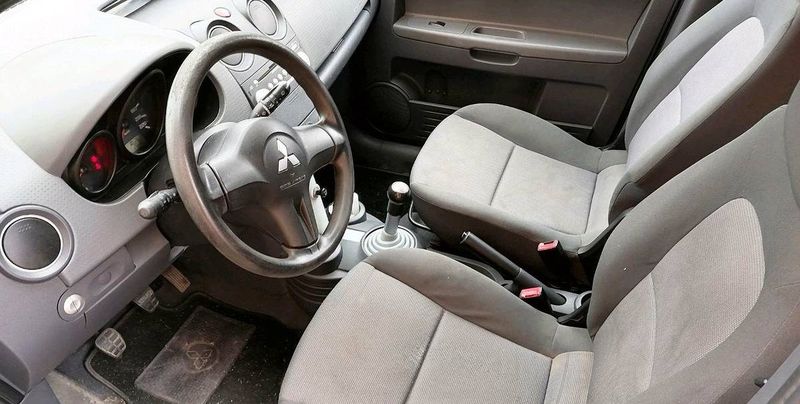 Mitsubishi Colt • 2006 • 170,000 km 2