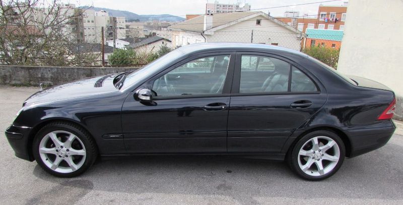 Mercedes-Benz C • 2007 • 80,000 km 1