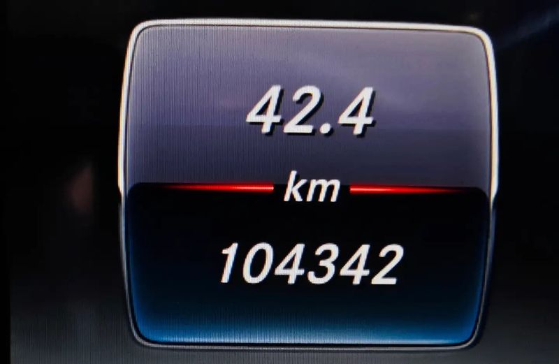 Mercedes-Benz 200 - 300 • 2019 • 104,342 km 6