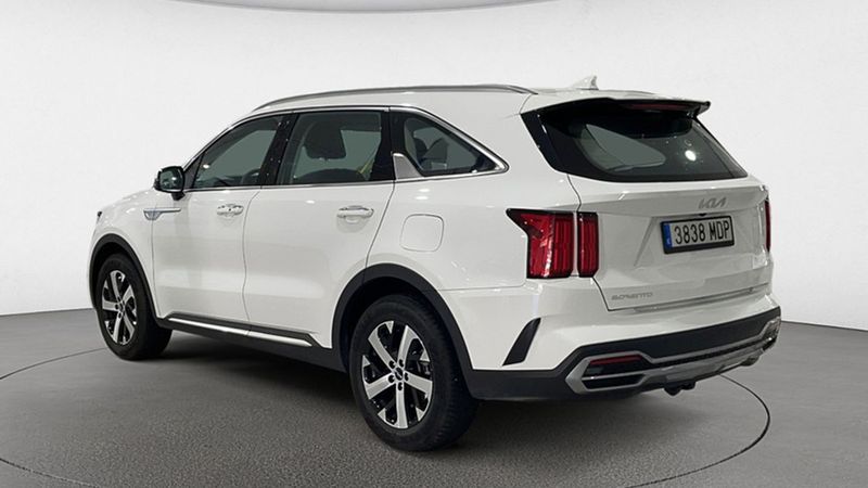 Kia Sorento • 2023 • 24,596 km 9