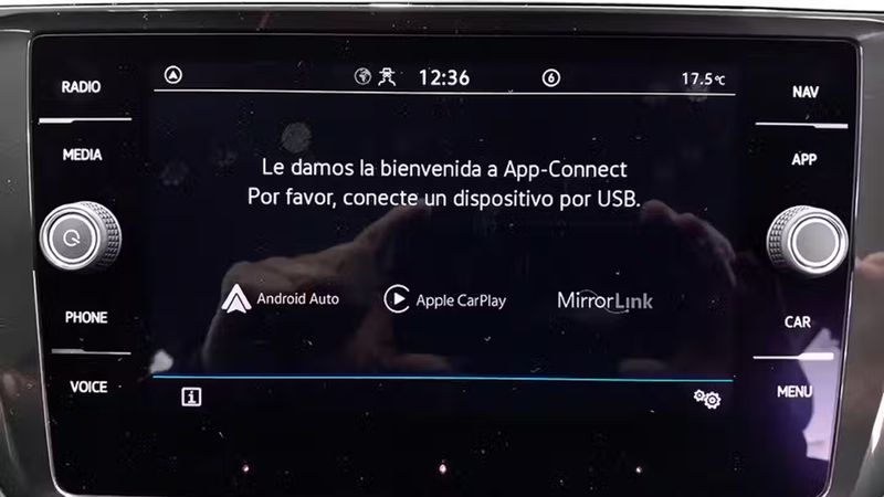 Volkswagen Tiguan • 2022 • 35,214 km 12