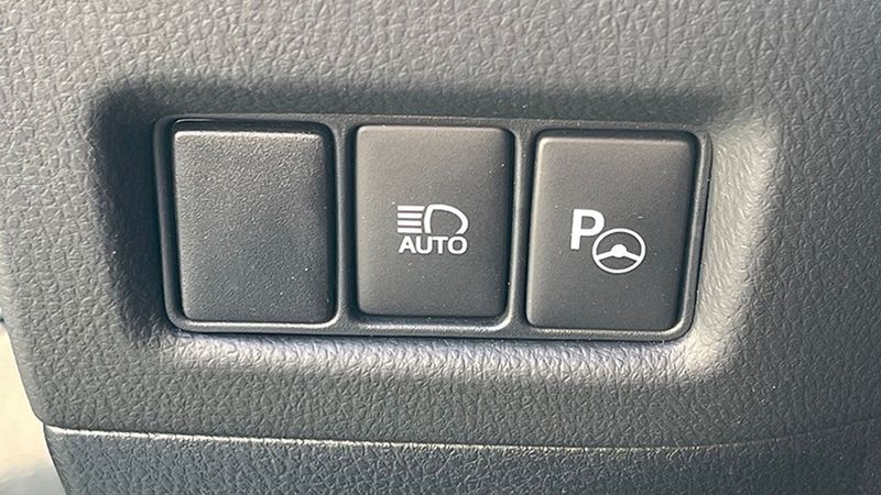 Toyota C-HR • 2022 • 29,936 km 11