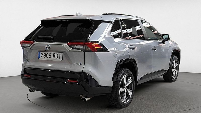 Toyota RAV4 • 2023 • 42,000 km 5