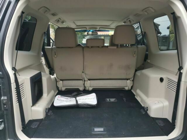 Mitsubishi Pajero • 2017 • 77,000 km 8