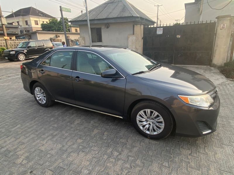 Toyota Camry • 2012 • 90,000 km 1