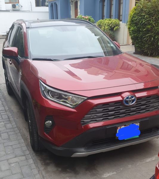 Toyota RAV4 Hybrid • 2021 • 7,000 km 5