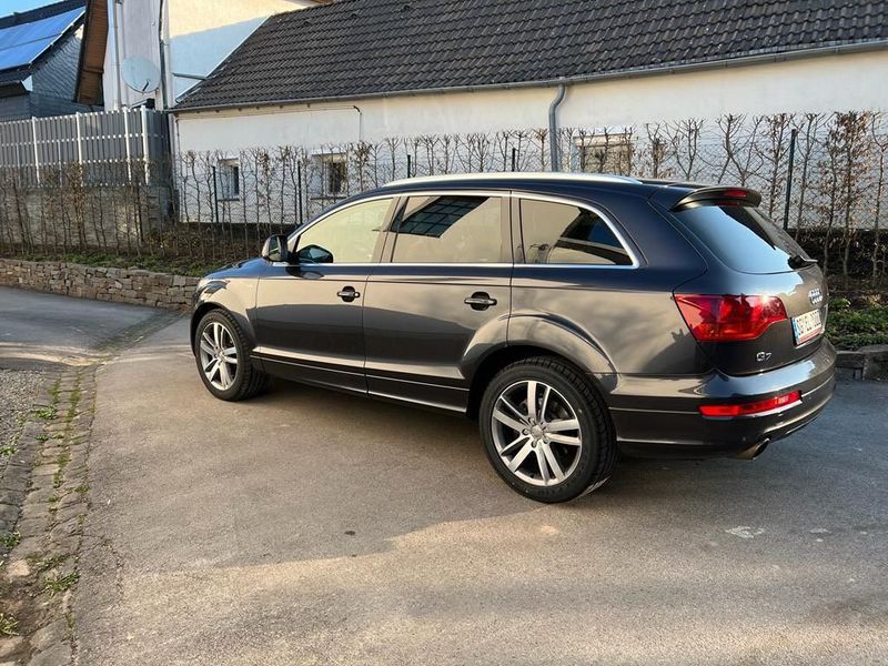 Audi Q7 • 2006 • 247,000 km 3