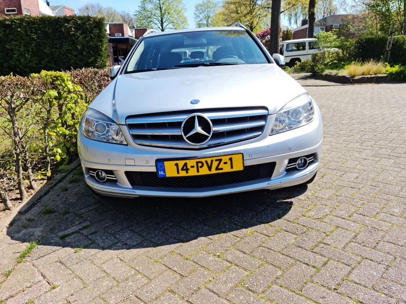 Mercedes-Benz E • 2010 • 314,000 km 1