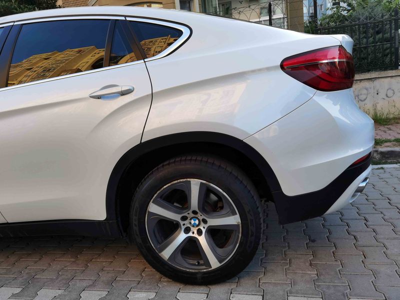 BMW X6 • 2015 • 231,000 km 5