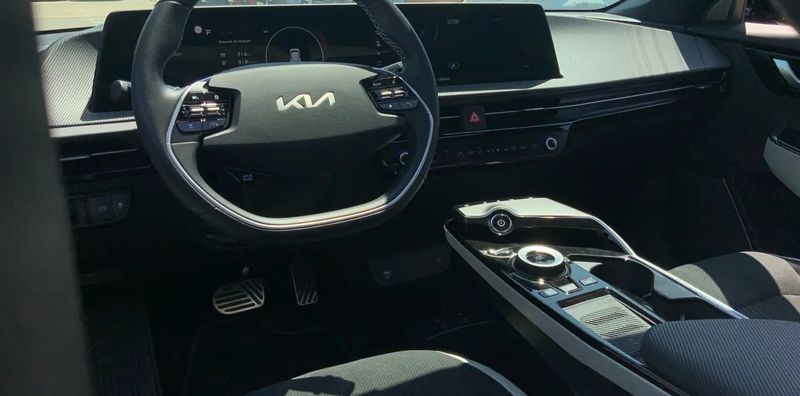 Kia K5 • 2024 • 2,235 km 8