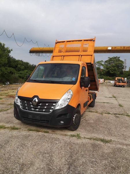 Renault Master • 2016 • 172,000 km 1