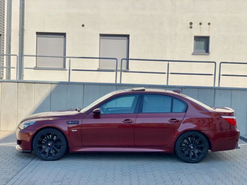 BMW M5 • 2007 • 133,000 km 6