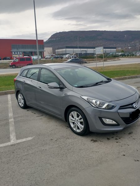 Hyundai i30 • 2012 • 190,000 km 1