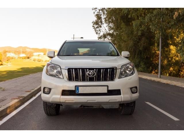 Toyota Land Cruiser • 2013 • 185,000 km 8