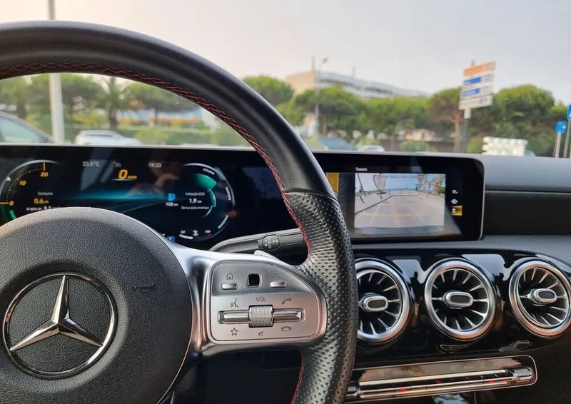 Mercedes-Benz A • 2020 • 120,000 km 4