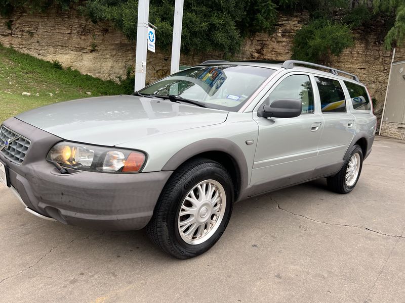 Volvo S60 • 2004 • 134,000 mi 4