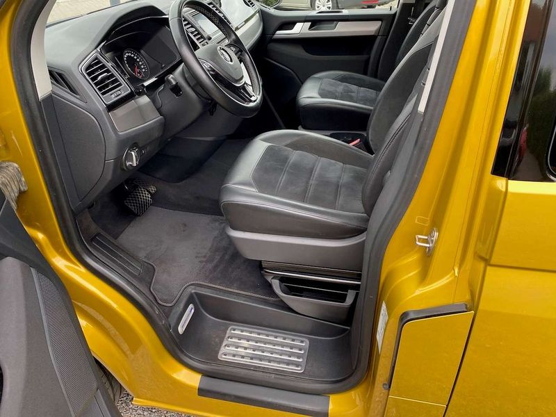 Volkswagen Multivan • 2018 • 66,000 km 2