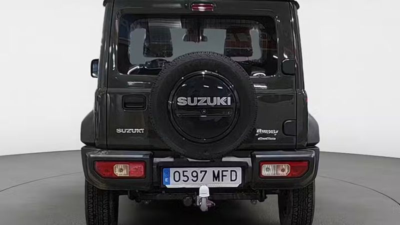 Suzuki Jimny • 2023 • 33,649 km 11