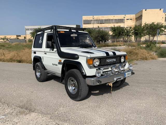 Toyota Land Cruiser • 1989 • 171,000 km 3