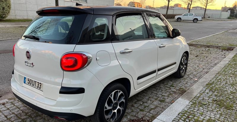 Fiat 500L • 2018 • 44,000 km 3