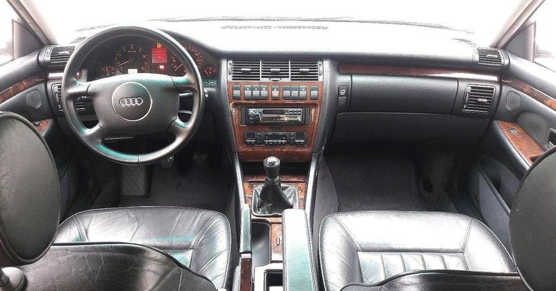 Audi A8 • 1997 • 149,999 km 4