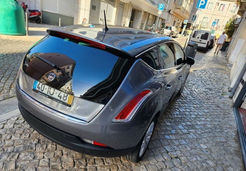 Lincoln Lido • 2010 • 75,000 km 1