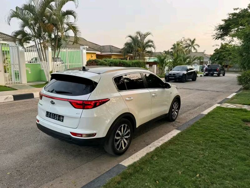 Kia Sportage • 2024 • 3,000 km 2