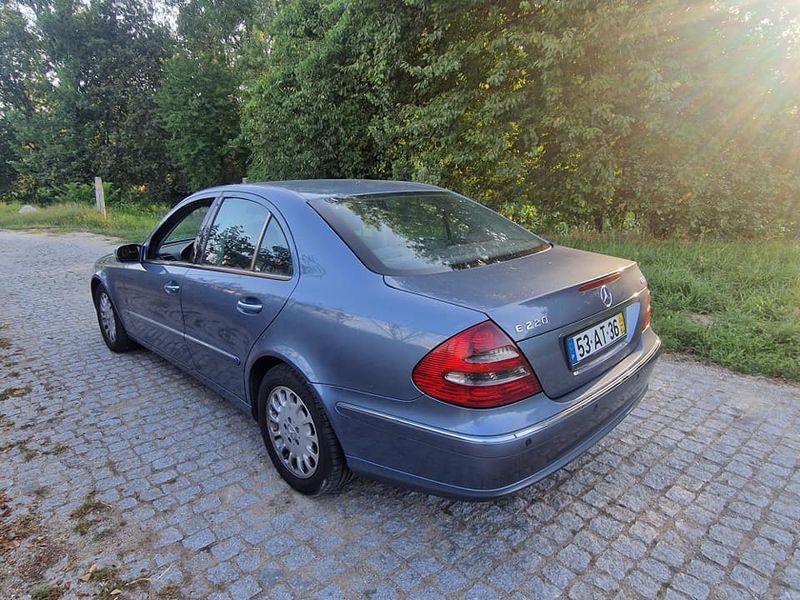 Mercedes-Benz E • 2004 • 332,000 km 7