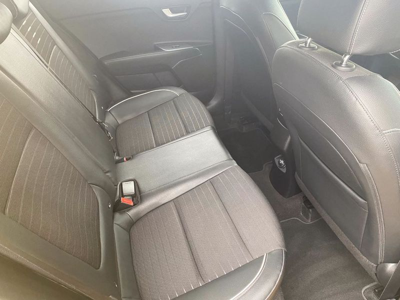 Kia Rio • 2018 • 64,402 km 6