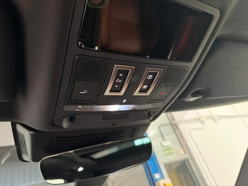 Jaguar F-Pace • 2024 • 30,000 km 11