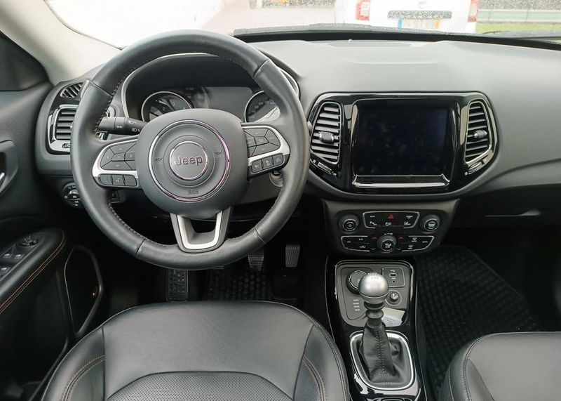 Jeep Cherokee • 2019 • 50,000 km 3