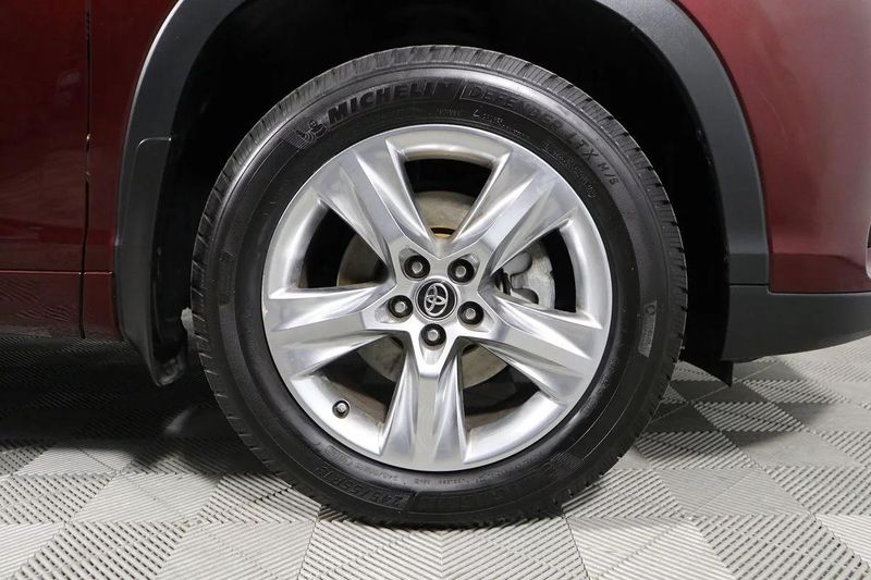 Toyota Highlander • 2017 • 1,000 km 7