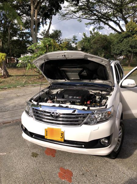 Toyota Fortuner • 2015 • 95,000 km 12