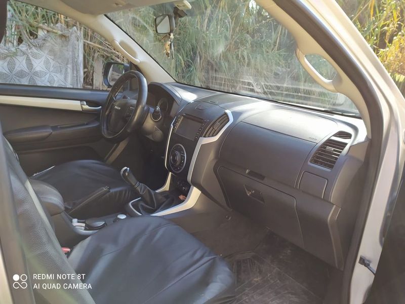 Isuzu D-MAX • 2018 • 47,000 km 8