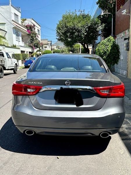 Nissan Maxima • 2016 • 55,600 km 3