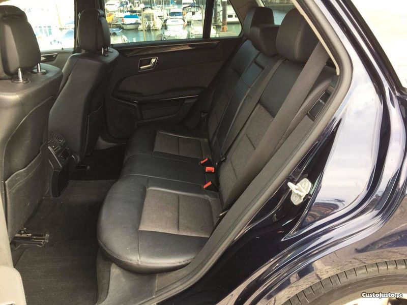 Mercedes-Benz E-320 • 2010 • 200,000 km 6