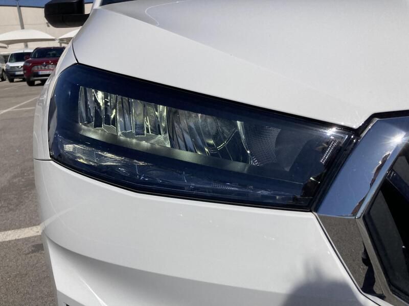 Škoda Fabia • 2024 • 10 km 9