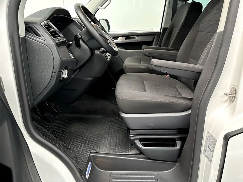 Volkswagen T5 • 2017 • 44,000 km 6