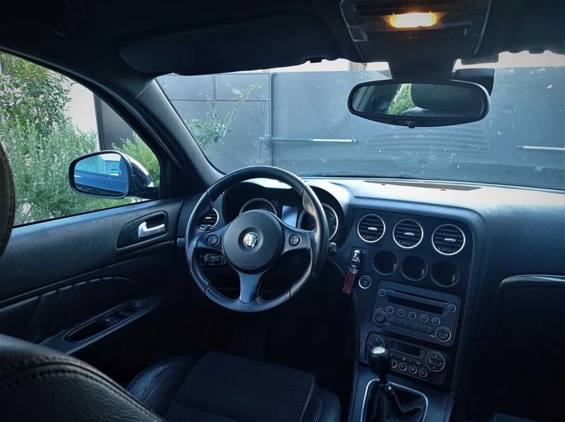 Alfa Romeo 159 Sportwagon • 2011 • 140,000 km 4