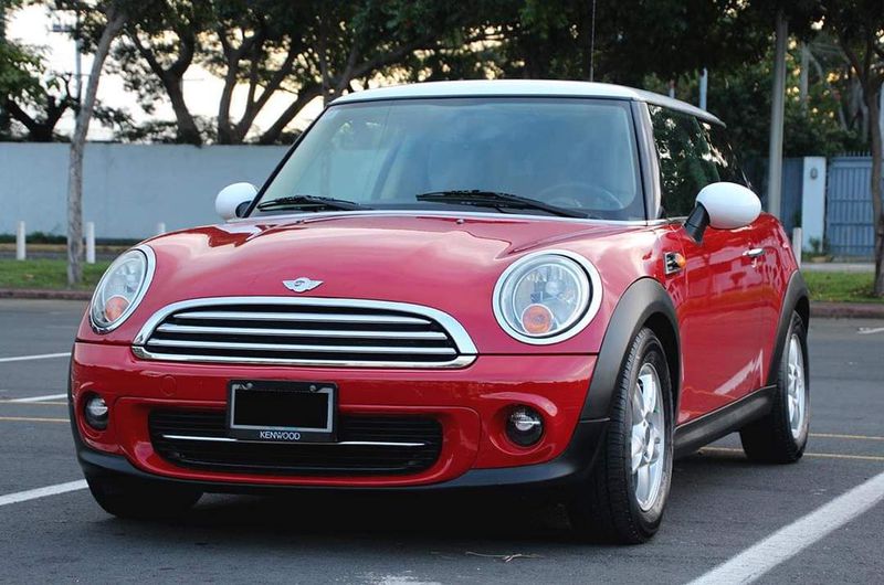 MINI Cooper • 2011 • 123,456 km 9