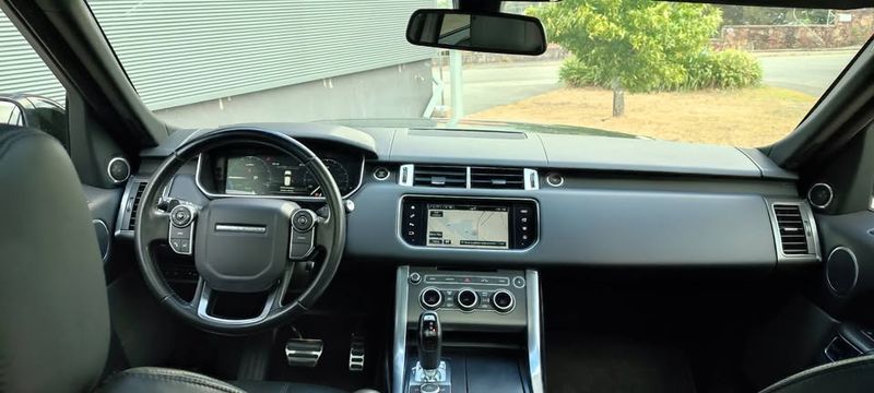 Land Rover Range Rover Sport • 2017 • 76,000 km 4