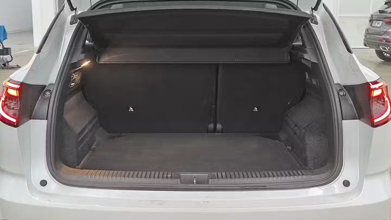 Renault Espace • 2024 • 21,647 km 20