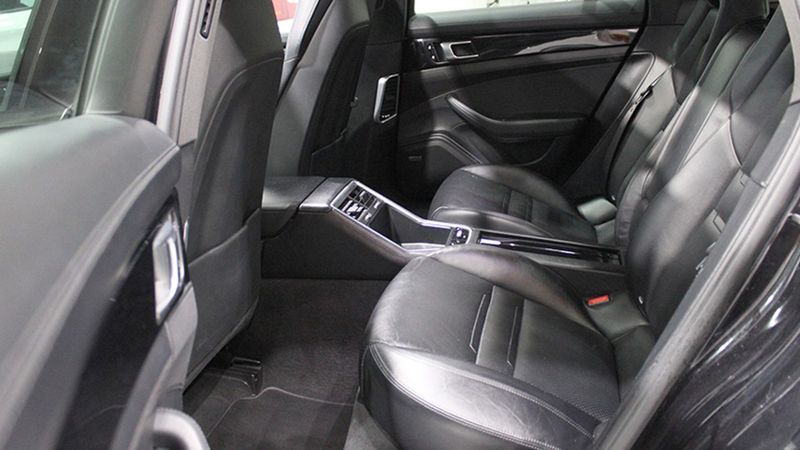 Porsche Panamera • 2019 • 127,946 km 7