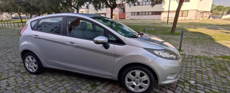 Ford Fiesta • 2010 • 153,000 km 2