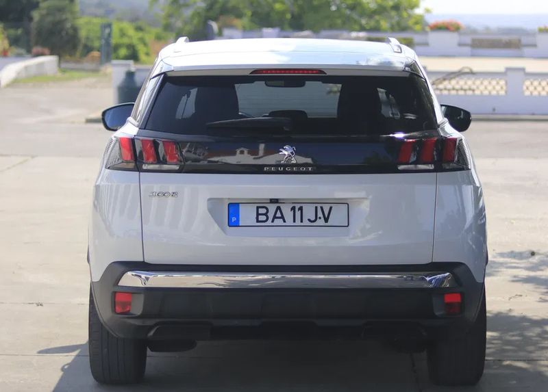 Peugeot 3008 • 2018 • 45,800 km 2