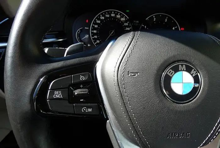 BMW 5 Series • 2020 • 51,000 km 9